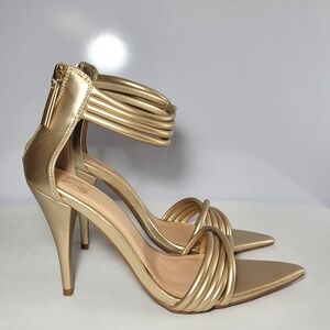 New York & Company Womens Size 8 Tubular Heels.